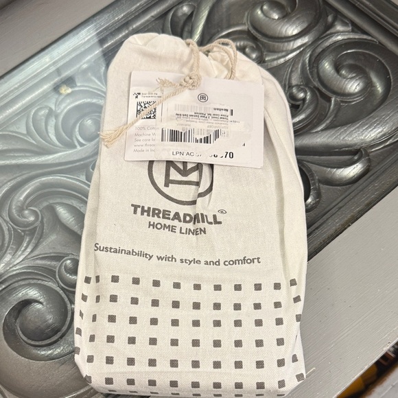 Threadmill Standard 2 Pillowcases 100% Cotton Damask Dark Gray Striped - Picture 3 of 8